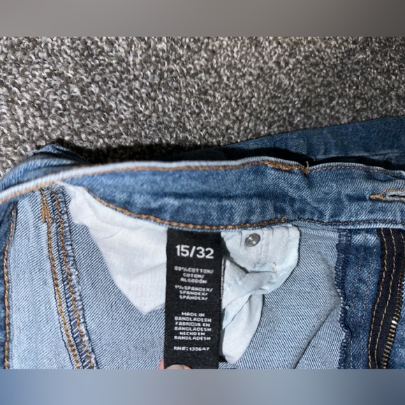 Women’s high waisted Jean shorts - Picture 2 of 2